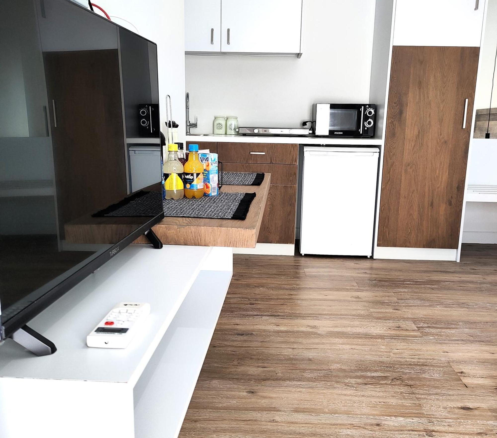 Joanna Deluxe Apartments Kynopiástai エクステリア 写真